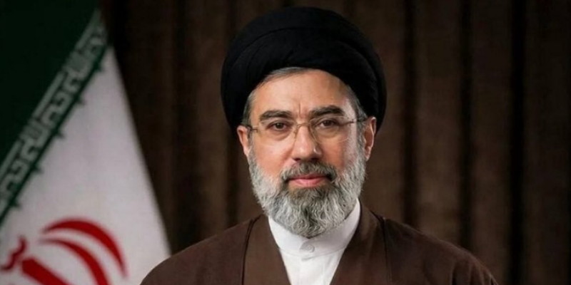 Mojtaba Khamenei: Iran Tak Akan Buka Selat Hormuz