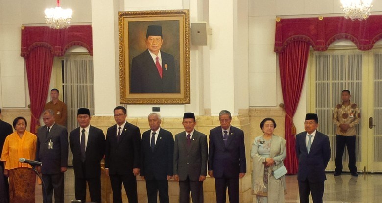 Mega Bertemu Jokowi-Jk Di Istana Negara, Bahas Reshuffle ?