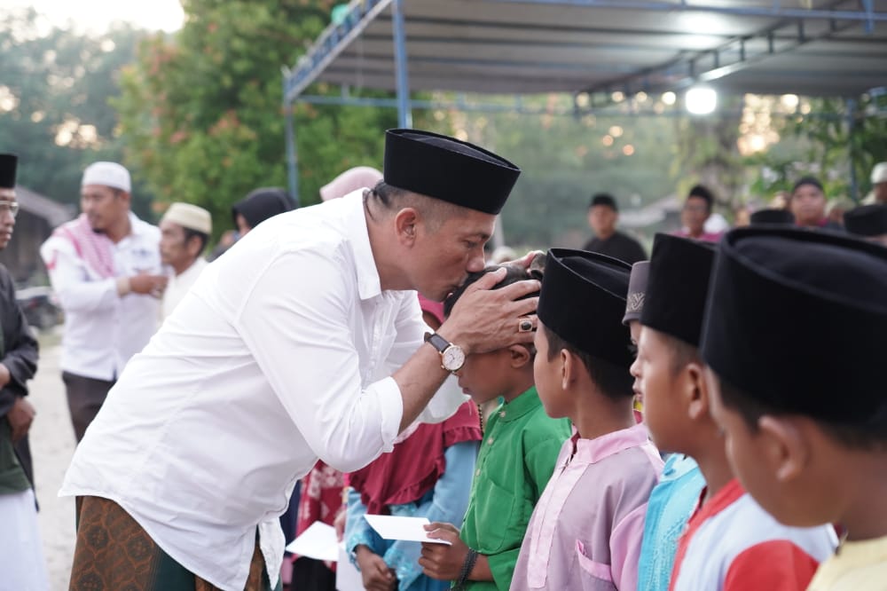 Bupati HM Adil Safari Ramadhan di Tanjung Padang Kecamatan Tasik Putri Puyu 