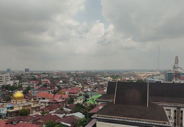 Kualitas Udara Pekanbaru Masih Tidak Sehat, PM2.5 Tercatat 119,3 µg/m³ Pagi Ini