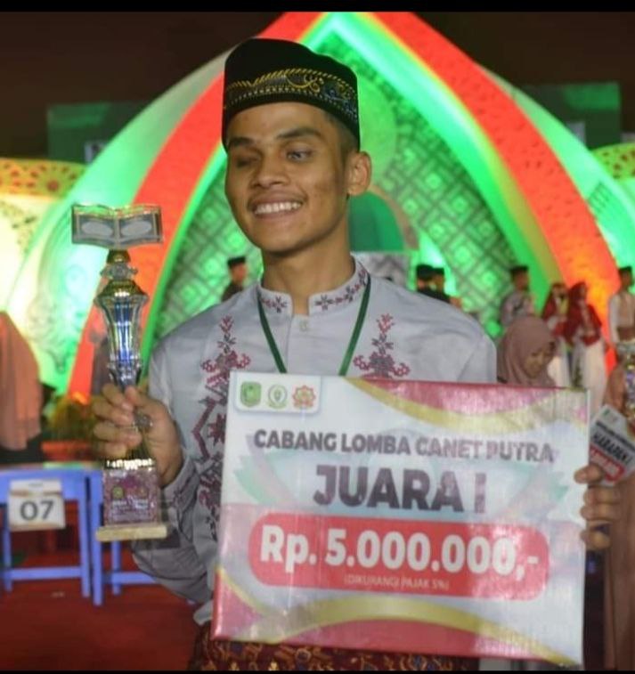 Tarmizi Tohor Ucapkan Selamat Kepada Gusnanda di MTQ Nasional XXIX.
