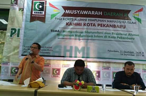 Hendri Marhadi Terpilih Sebagai Ketua KAHMI Pekanbaru Periode 2017-2022. 