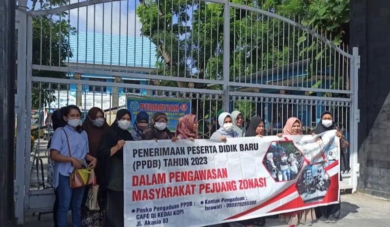 Curigai Penyelewengan Sistem Zonasi, Orangtua Calon Siswa Datangi Sekolah di Pekanbaru