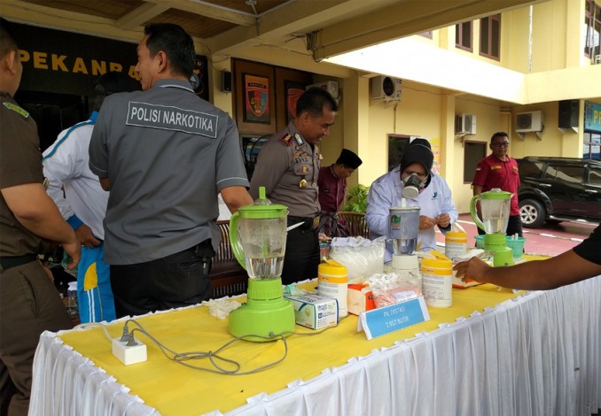 Polresta Pekanbaru Musnahkan Sabu-Sabu dan Ekstasi Senilai Rp 5 Miliar