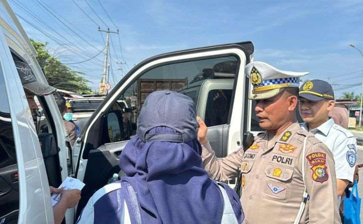Ditlantas Polda Riau Kembali Tertibkan Truk ODOL dan Travel Gelap