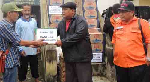 Ormas Muhammadiyah Riau Salurkan Bantuan Korban Banjir Kampar