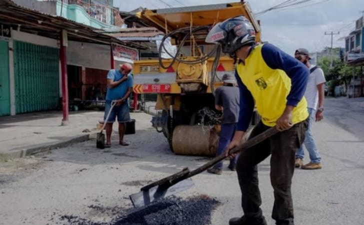 Anggaran Rp40 Miliar Digelontorkan untuk Perbaiki Jalan Berlubang di Kota Pekanbaru