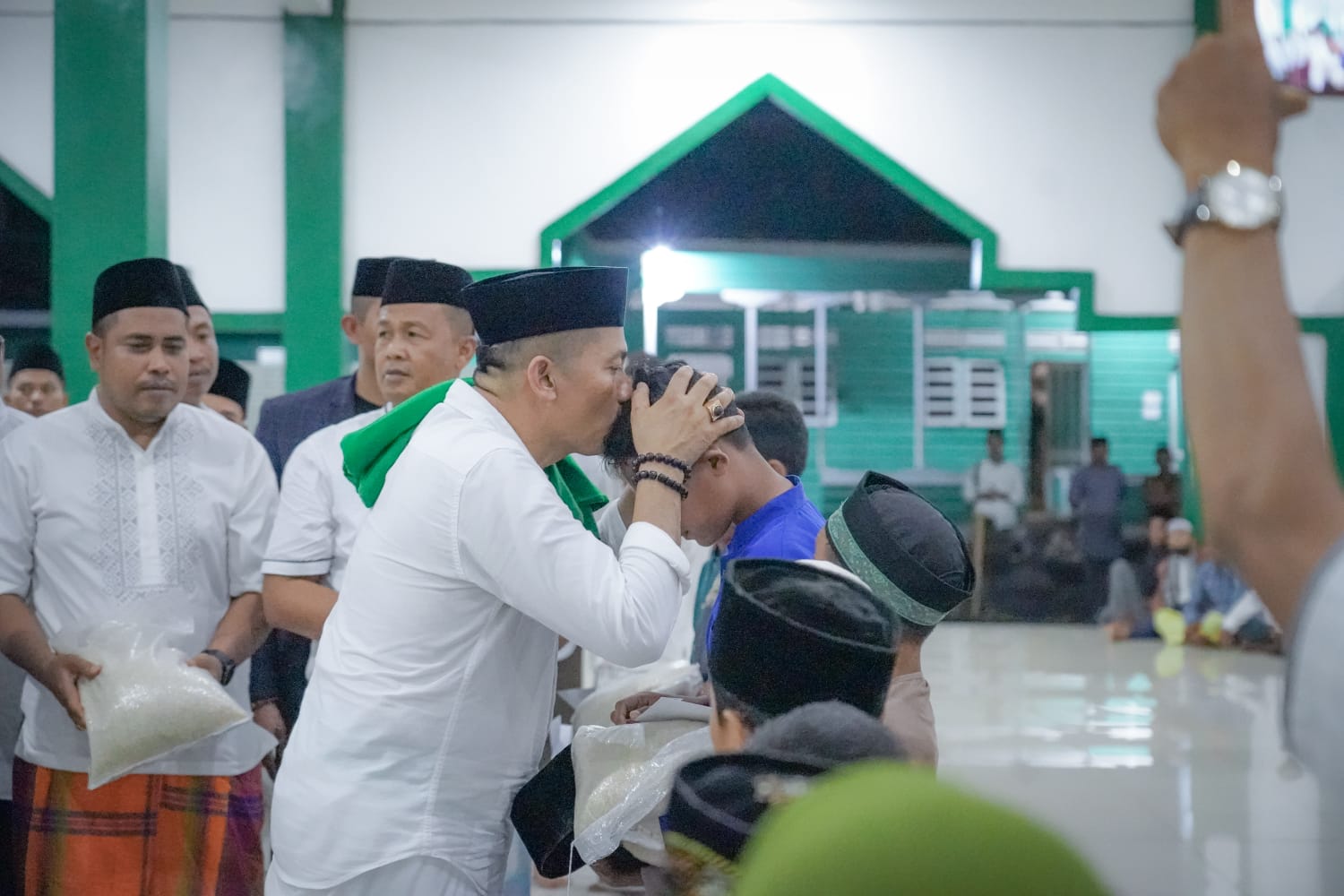 Bupati HM Adil Safari Ramadhan di Masjid Baburahma Desa Sungai Tohor Barat