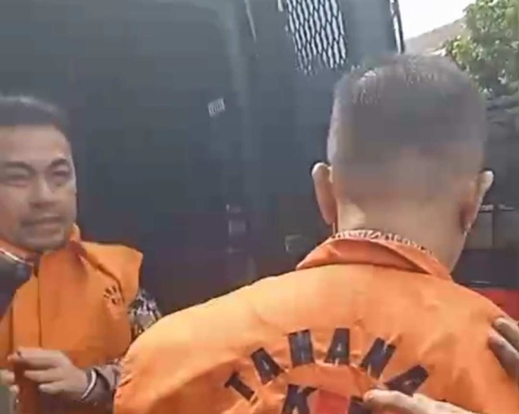 Mantan Pj Wako dan Mantan Sekda Pekanbaru Jalani Sidang Perdana Dugaan Korupsi