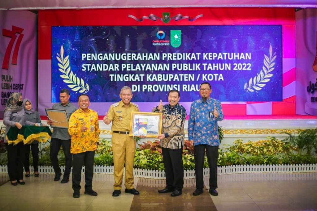 Kampar Raih Predikat Kepatuhan Standar Pelayanan Publik Tahun 2022