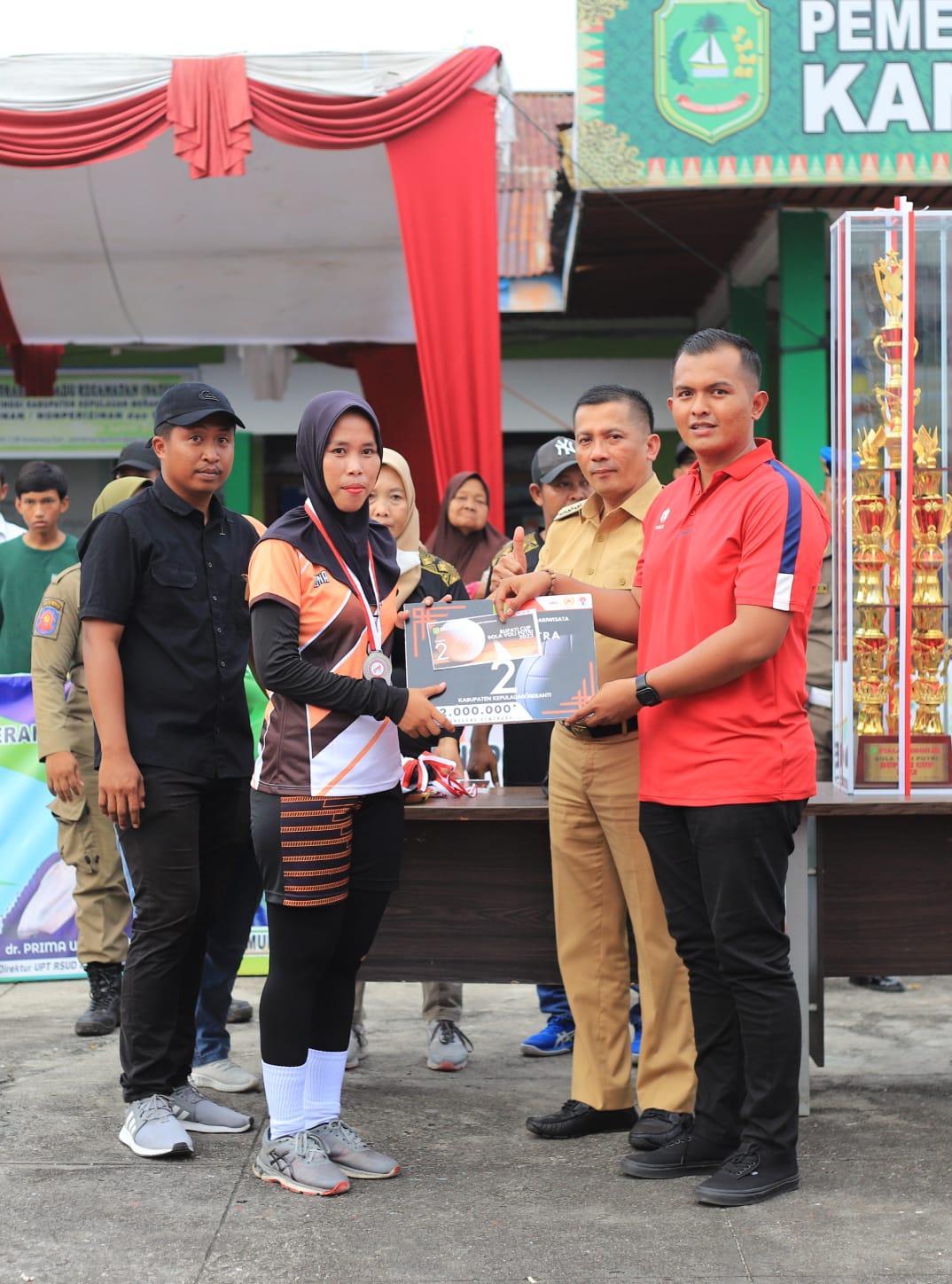 Turnamen Bola Voli Bupati Cup Ditutup, Club Ganda Putra dan Club Sultan Muda Putri Jadi Juara