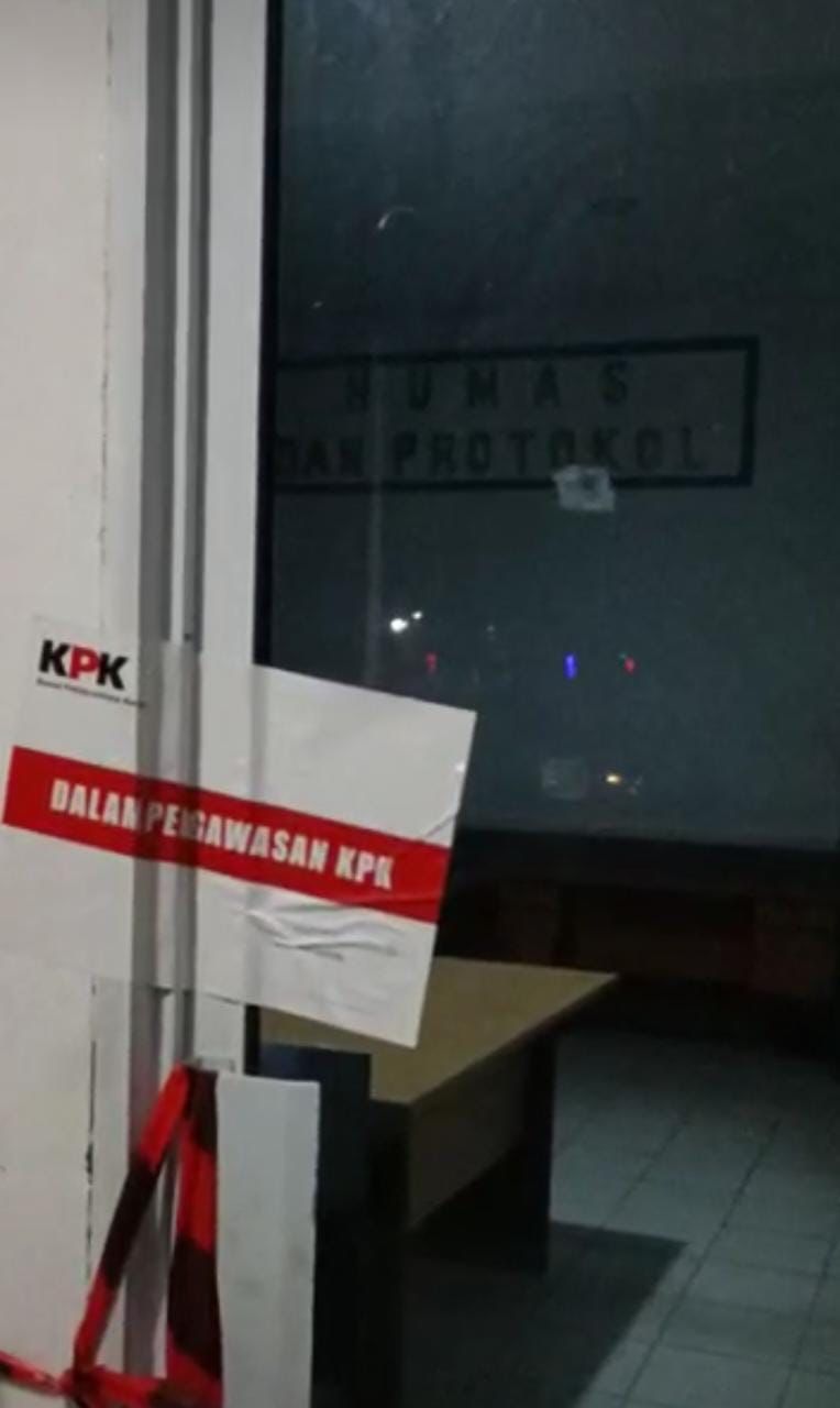 KPK Benarkan Bawa Bupati Meranti Tadi Malam