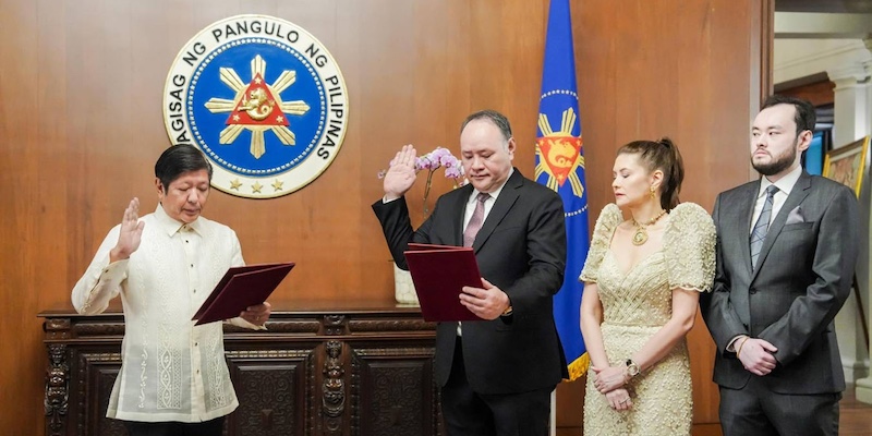 Pejabat Filipina Ancam Usir Diplomat China, Beijing: Manila Jangan Bertindak Gegabah