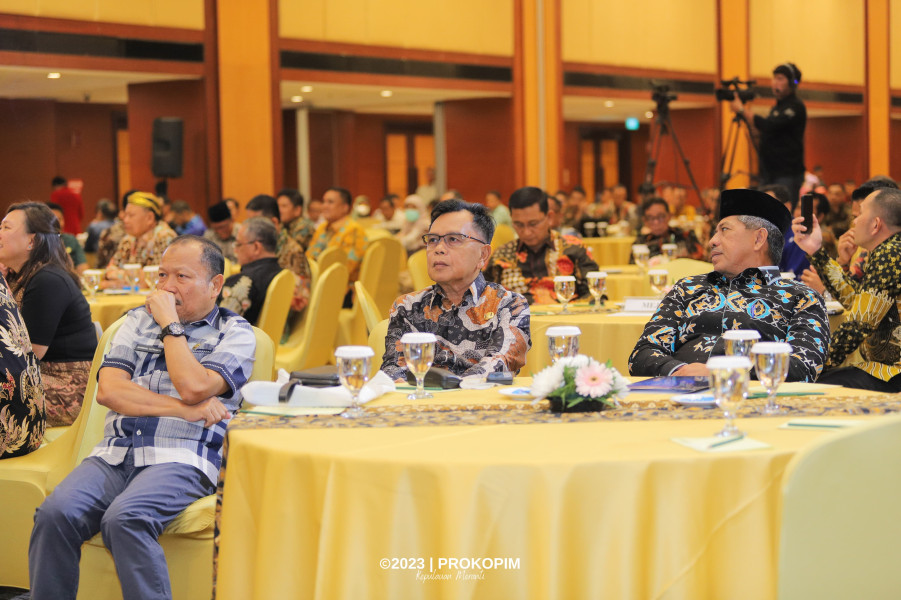 Plt Bupati Asmar Ikuti Seminar Nasional Tentang Lingkungan