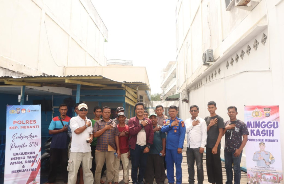 Giat Minggu Kasih, Personil Polres  Ajak Para Pekerja Buruh Lepas Sukseskan Pemilu Damai