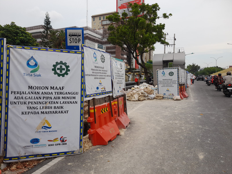Membahayakan, Kontraktor Galian Pipa PDAM Diminta Perbaiki Jalan