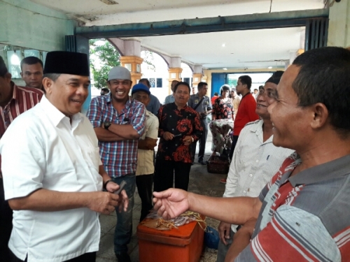 Pedagang Curhat Geliat Ekonomi di Pasar Terubuk Bengkalis Menurun  ke Cawagub Riau Edy Nasution