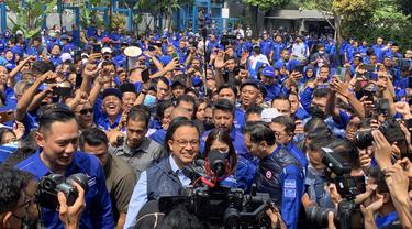 Anies Tiba di Kantor Demokrat, Kader Teriakkan Anies-AHY Menang
