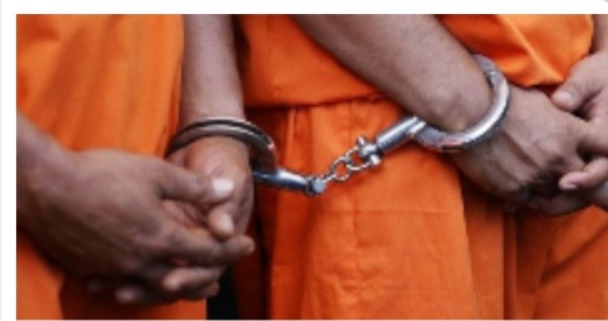 Jatuh Saat Kabur, Dua Jambret Gelang Emas Tak Berkutik Dibekuk Warga