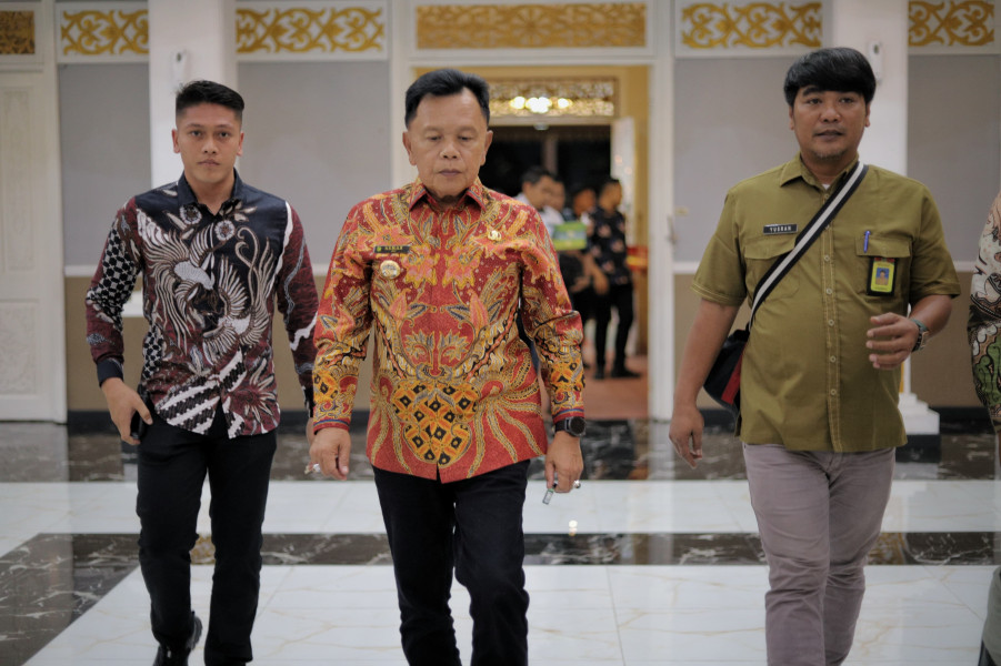 Plt Bupati H. Asmar Hadiri Pisah Sambut Kajati Riau