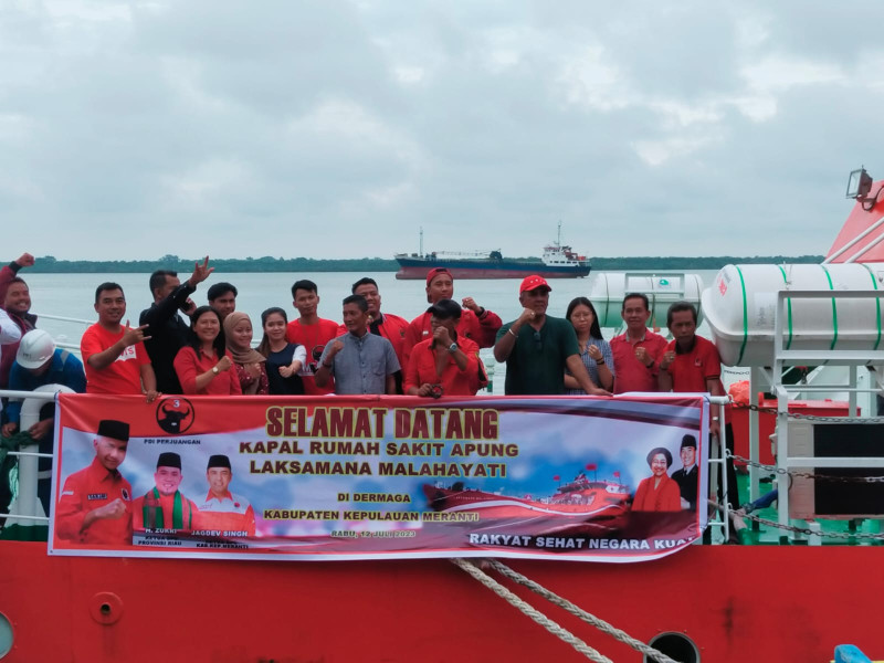 Kapal Rumah Sakit Apung Laksamana Malahayati PDI Perjuangan Tiba di Meranti Siap Layani Masyarakat.