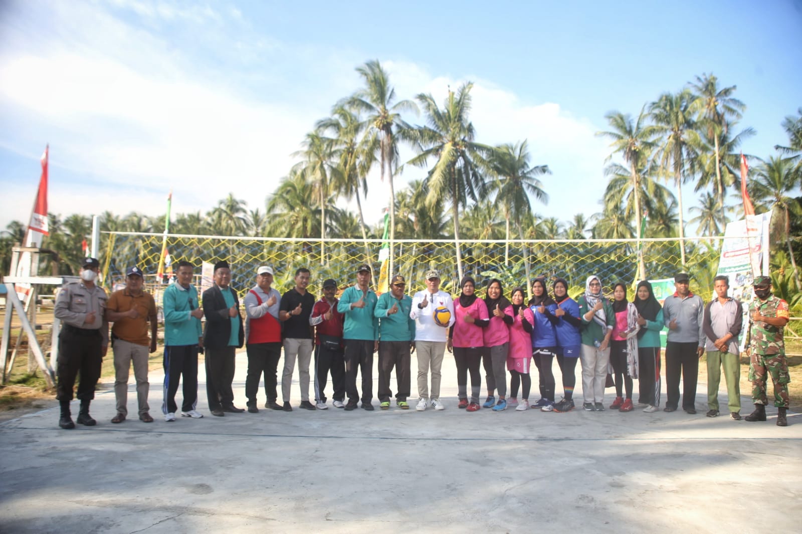Bupati HM Adil membuka Turnamen Sepak Bola dan turnamen Volly ball Tanjung gadai Cup