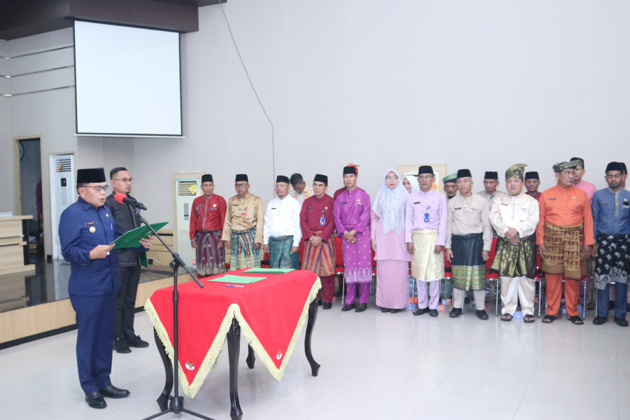 Lantik 23 Pejabat, Plt. Bupati Asmar : Semoga Amanah Dan Beri Pelayanan Terbaik