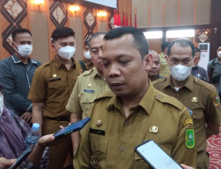 Massa Desak Holywings Ditutup, Muflihun : Kita Tindak Pelanggaran Seseuai Ketentuan