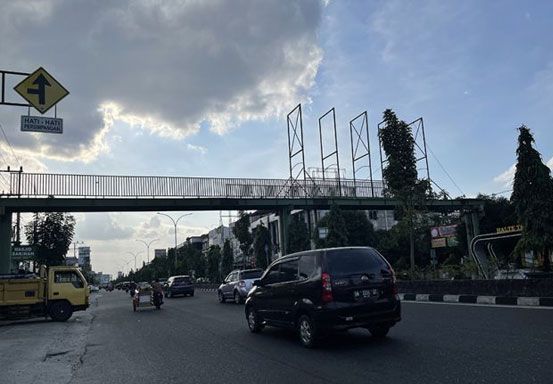 PT Ody Lestari Akui JPO Belum Selesai, Ini Alasan Baliho Dipasang