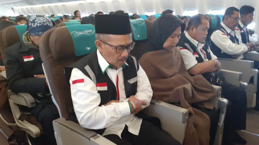 Hukum Sholat di Pesawat Terbang