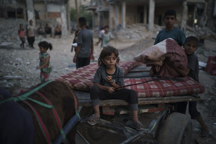 PBB Distribusikan Bantuan Tunai Kepada Keluarga Miskin Gaza