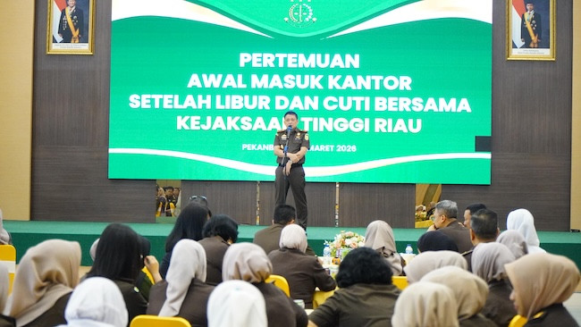 Kajati Riau Ajak Pegawai Perkuat Kinerja dan Pelayanan Publik