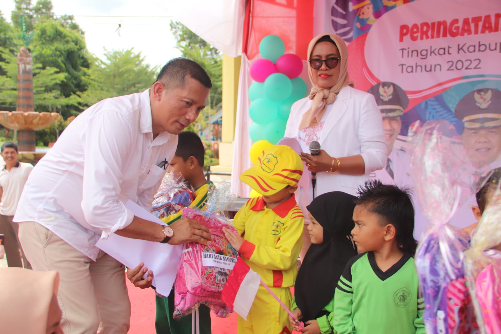 Hari Anak Nasional Tingkat Meranti, Bupati HM Adil :  Anak Adalah Generasi Penerus Bangsa 