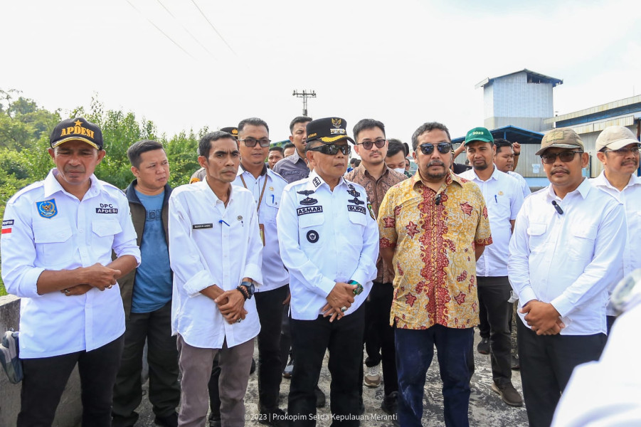 Tim Bappenas Kunjungi Desa di Meranti Bersama Plt Bupati H.Asmar