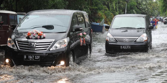 Awas, jangan nyalakan AC saat mobil lewati daerah banjir