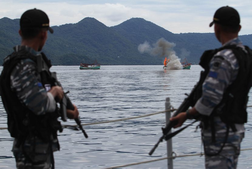 TNI AL Gelar Latihan Tempur di Laut Natuna