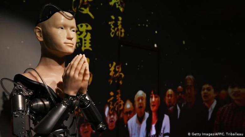 Di Jepang Ada Pendeta Buddha dari Robot Bisa Berkhotbah dan Berdoa