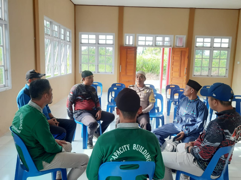 Polsek Jajaran Polres Meranti, Wujud Kedekatan Polisi dengan Masyarakat Dalam Jumaat Curhat