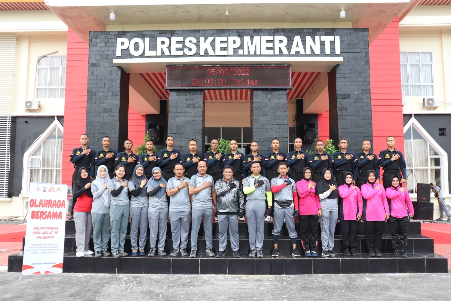 Sambut HUT ke-74, Personel Polwan Polres Meranti Gelar Senam Bersama