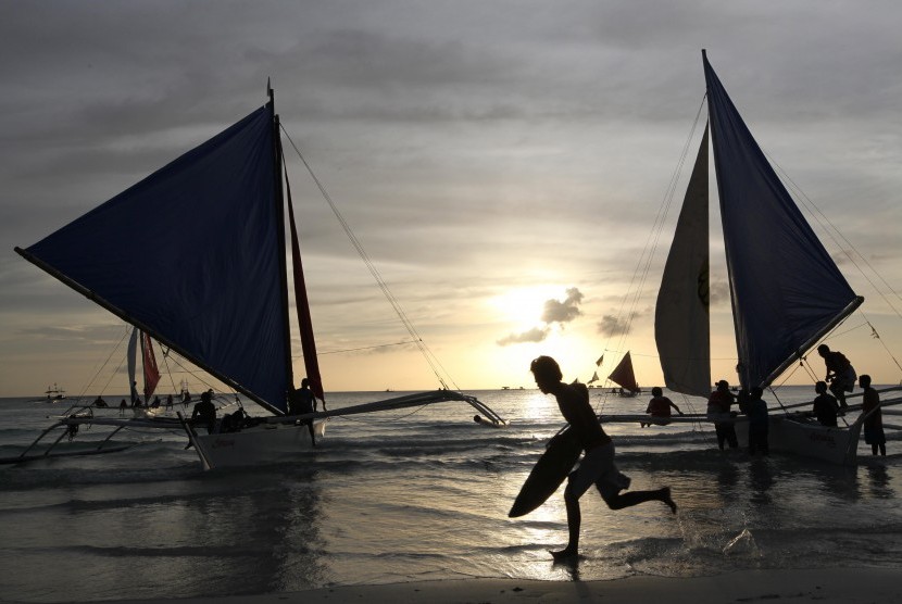 Filipina akan Buka Pintu untuk Wisatawan Asing