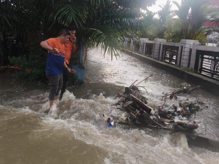 Dinas PUPR Turunkan Tim Lakukan Pemantauan dan Mitigasi Kondisi Air Meluap di Bangkinang Kota