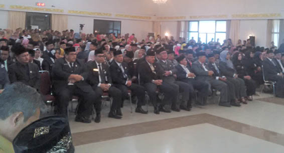 Gubernur Riau Kembali Mutasi 381 Pejabat Eselon III dan IV