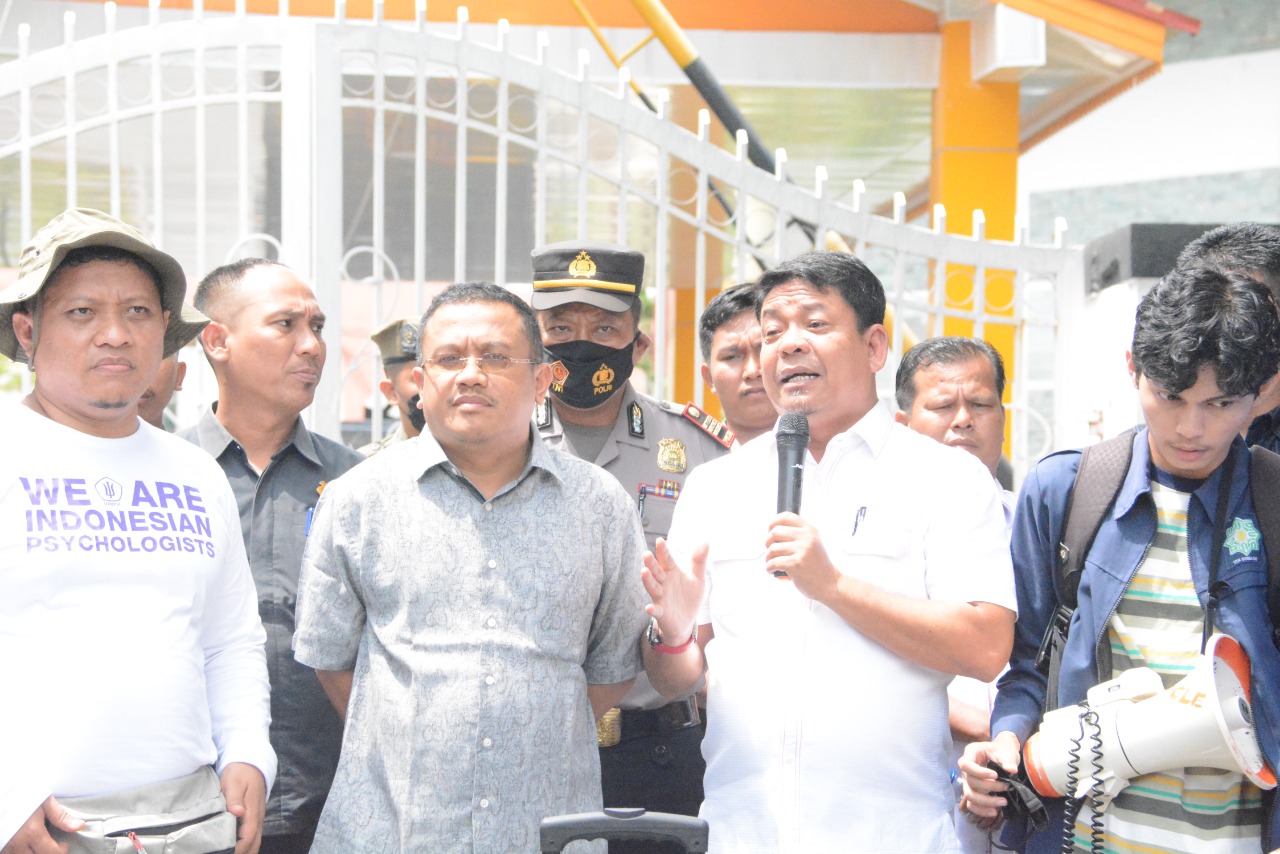 Pimpinan DPRD Riau terima aspirasi perwakilan masa aksi dari HIMPSI
