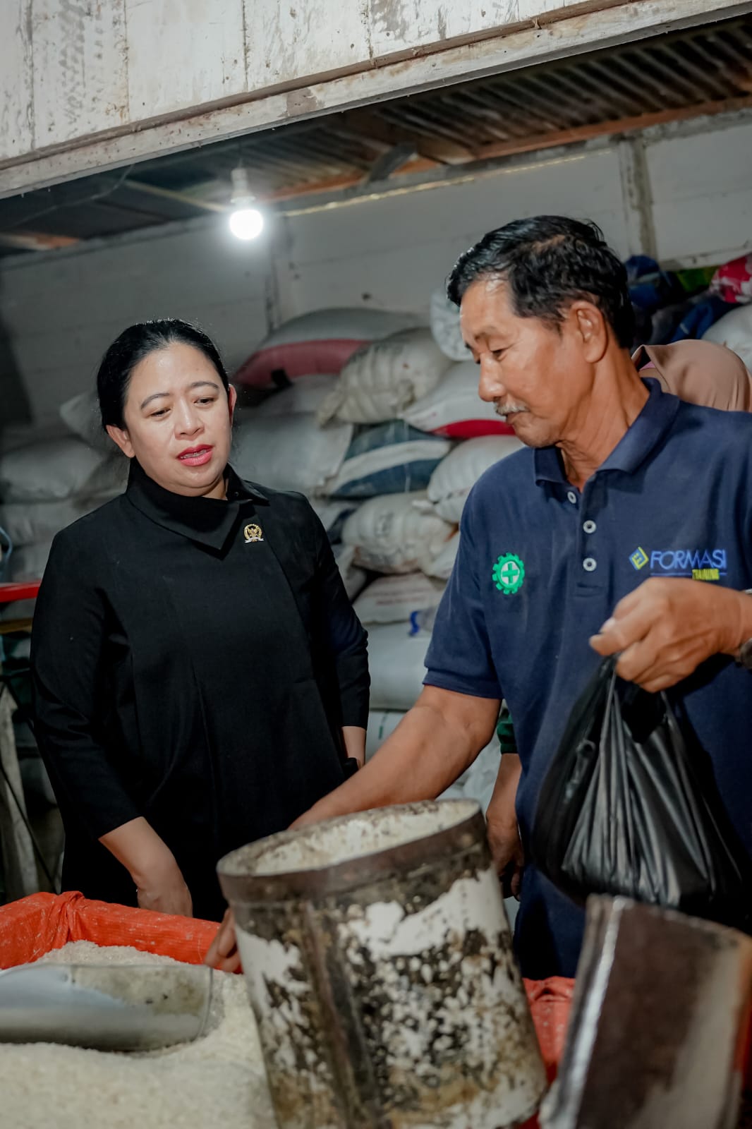 Cek Harga Sembako di Pasar Indralaya, Puan Soroti Sarpras Hingga Kelangkaan Minyak