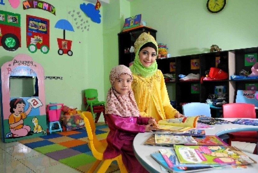 Keutamaan Mendidik Anak Perempuan