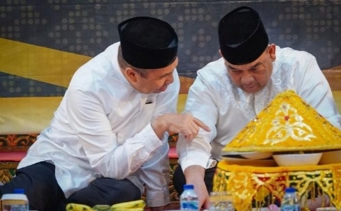 Gubernur dan Wagub Harus Menyatu: “Kalau Menampi Jangan Tumpah Padinya”
