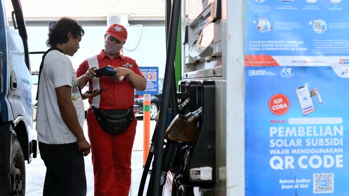 Beli Solar di Pekanbaru Harus Pakai Kode QR