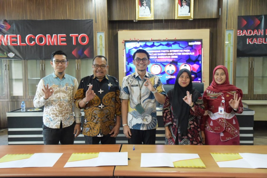 Perkuat Komitmen Pelayanan, Bapenda Bengkalis Tandatangani Pakta Integritas