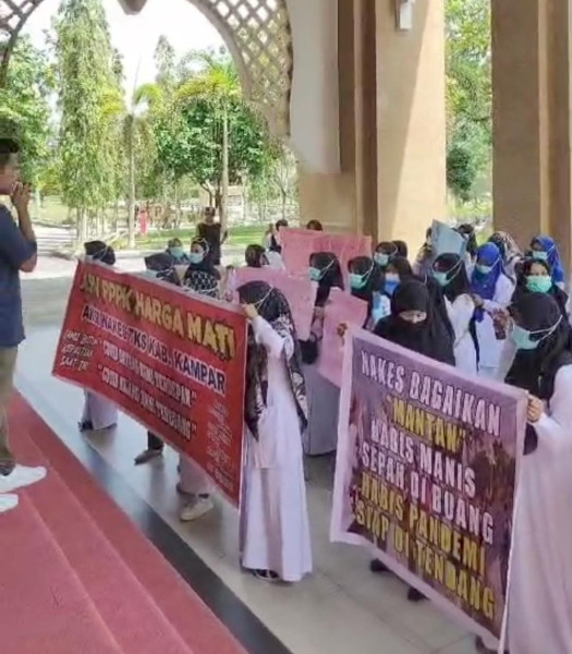 Ratusan Tenaga Kesehatan Sukarela di Kampar Demo, Tuntut Penghapusan SPTJM untuk Seleksi PPPK