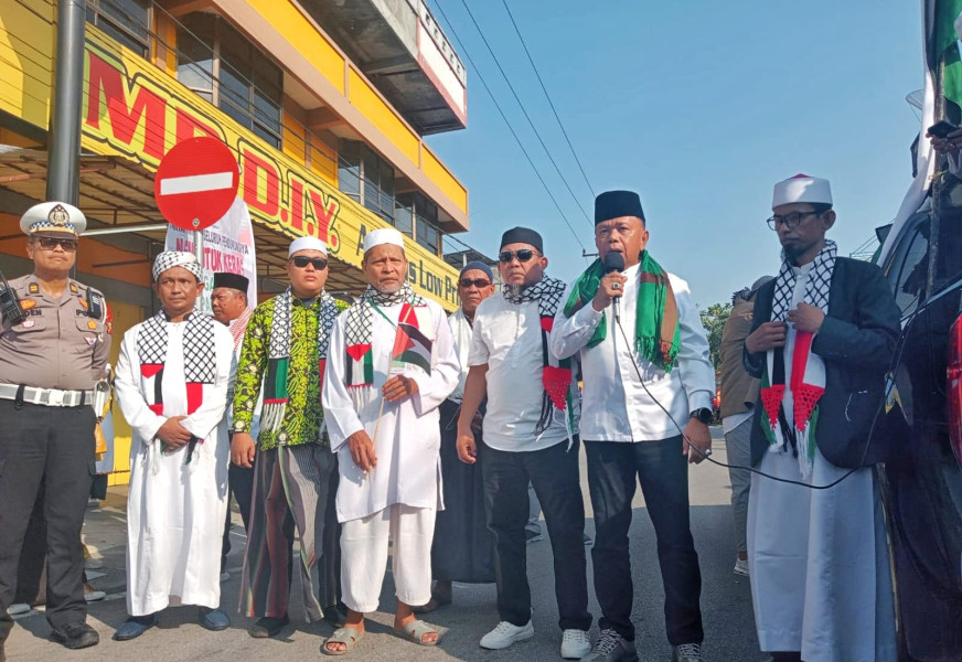 Lepas Ribuan Massa Aksi Bela Palestina, Plt Bupati : Semoga Doa Kita Membuka Pintu Langit